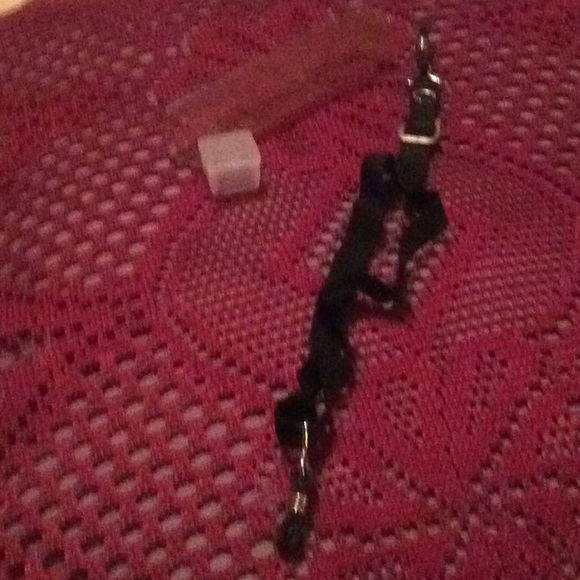 Black🕶 stretch elastic eyeglasses holder - Picture 2 of 2